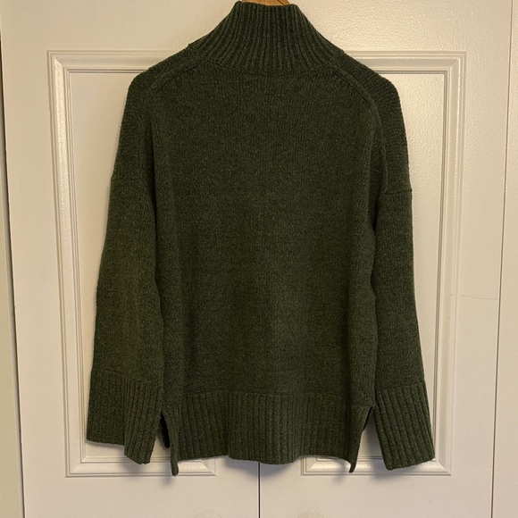 Abercrombie & Fitch Forest Green Turtleneck Sweater - Picture 3 of 6